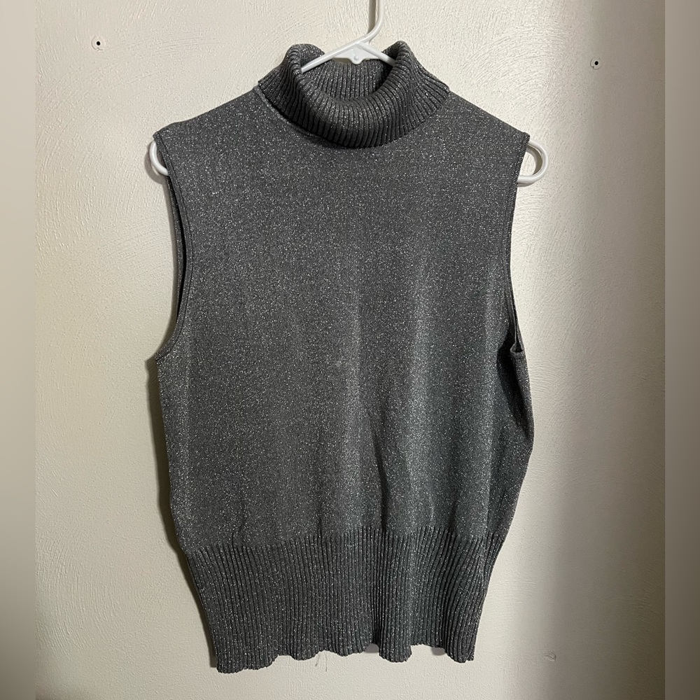 NVGARD COLLECTION Classic Metallic Turtleneck Sleeveless Sweater Silver Wms Sz L